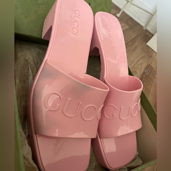 Authentic Gucci Rubber Slides - Picture 6 of 7